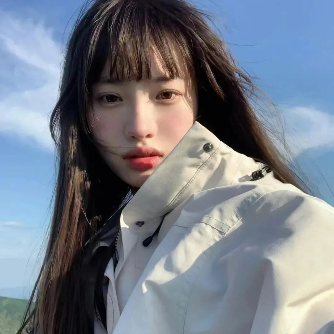 终极异噬界 海报